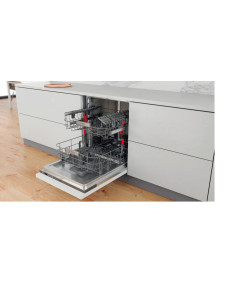 Whirlpool WIO 3T141PES - widok z przodu 2