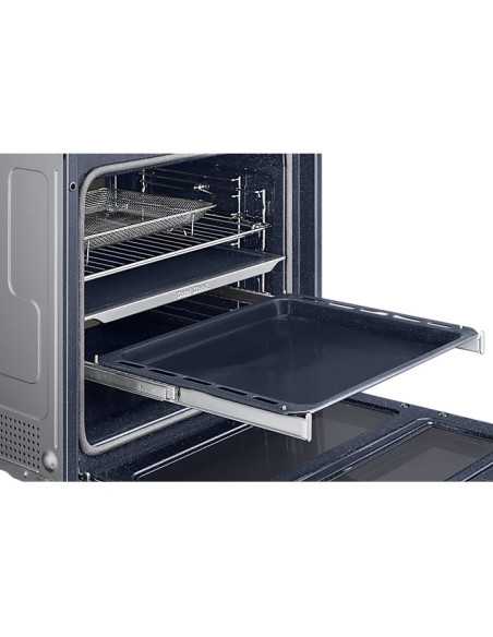 Samsung NV 7B5745PAK - zbliżenie