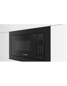 Kuchenka mikrofalowa Bosch BFL623MB4 - widok z przodu 2